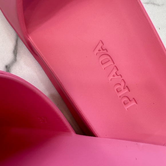 PRADA Women’s Triangle Logo Rubber Slide Sandals Pink Size 37 - Picture 7 of 8